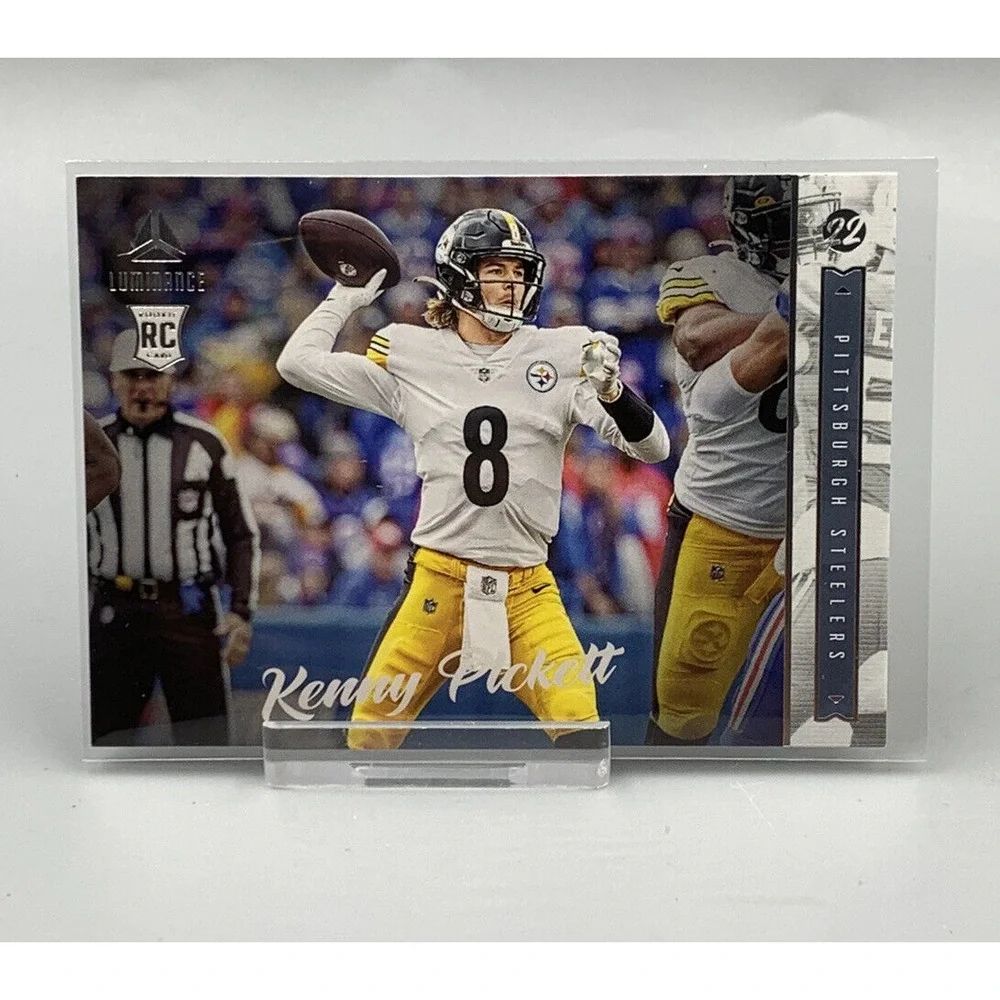 2022 Panini Chronicles Luminance KENNY PICKETT #216‎ RC Rookie - Steelers